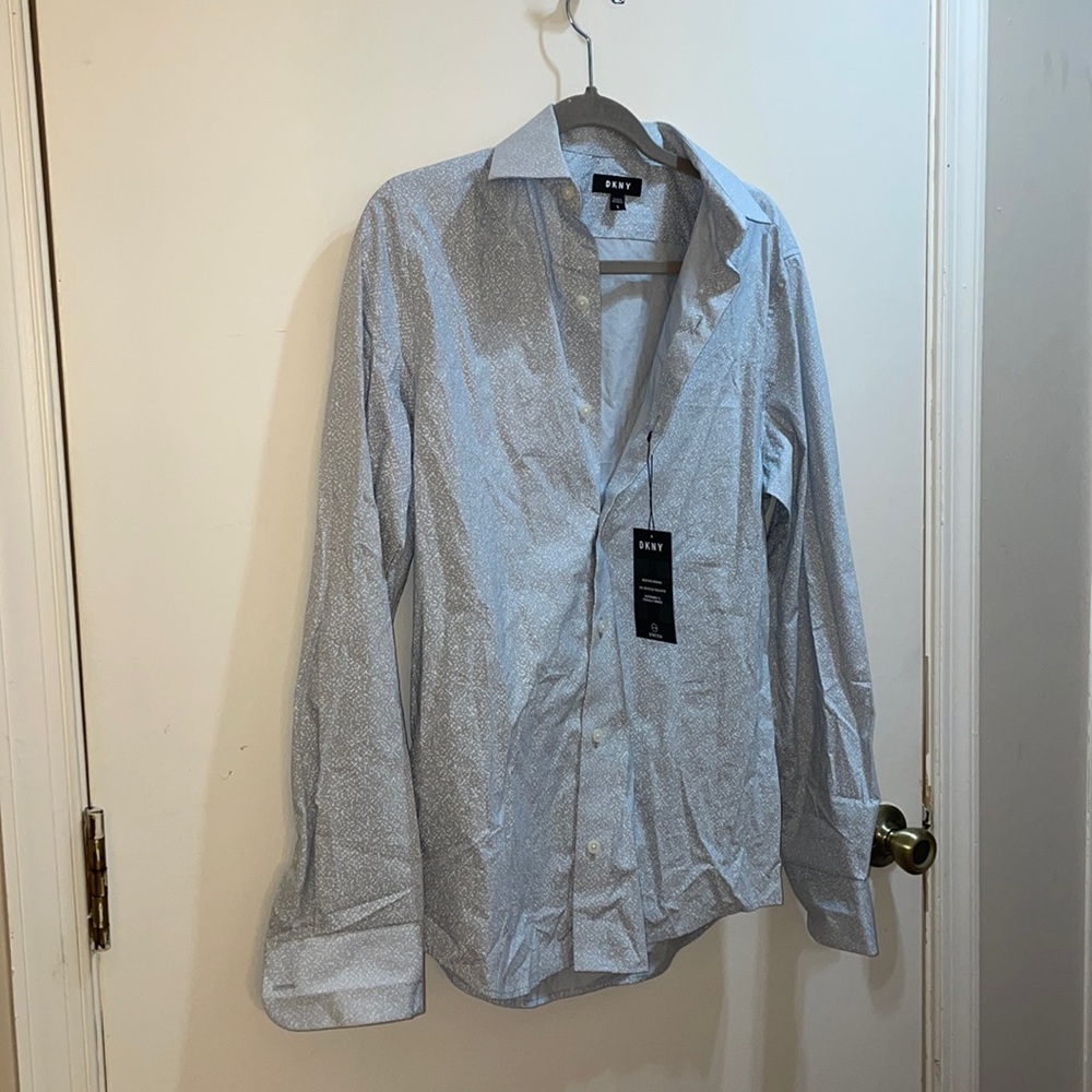 NWT DKNY Men's Stretch Button Up
